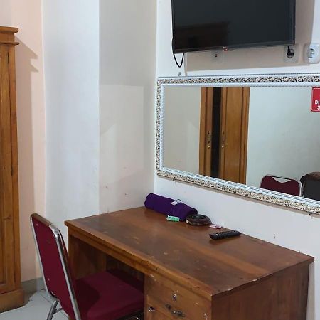 Wisma Reza Palopoモーテル エクステリア 写真